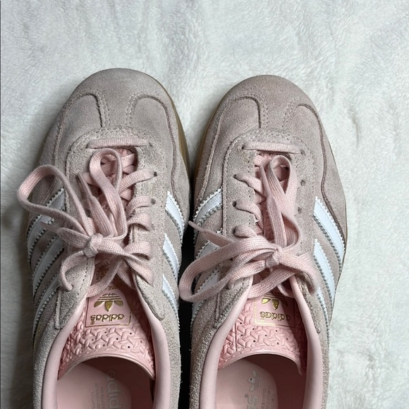 Adidas Pink and White Retro-Inspired Sneakers - Picture 5 of 13